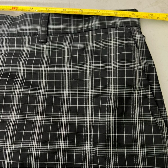 Ben Hogan Performance Men's Flat Front Golf Shorts Size 38 Black Plaid - Picture 7 of 9